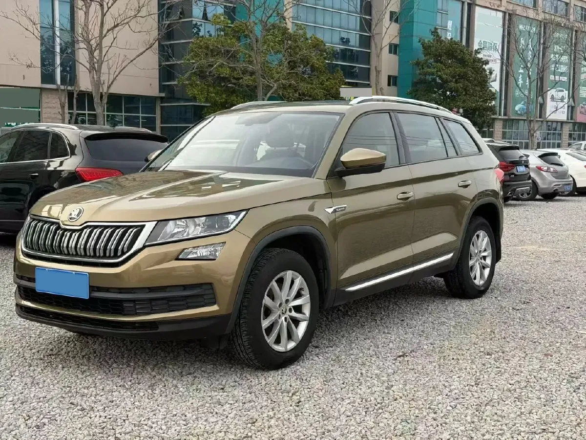 2018 Skoda Kodiak 2.0T 186HP L4 7DCT,autocango,china used car exporter,china ev exporter,chinese used car exporter,chinese used ev exporter