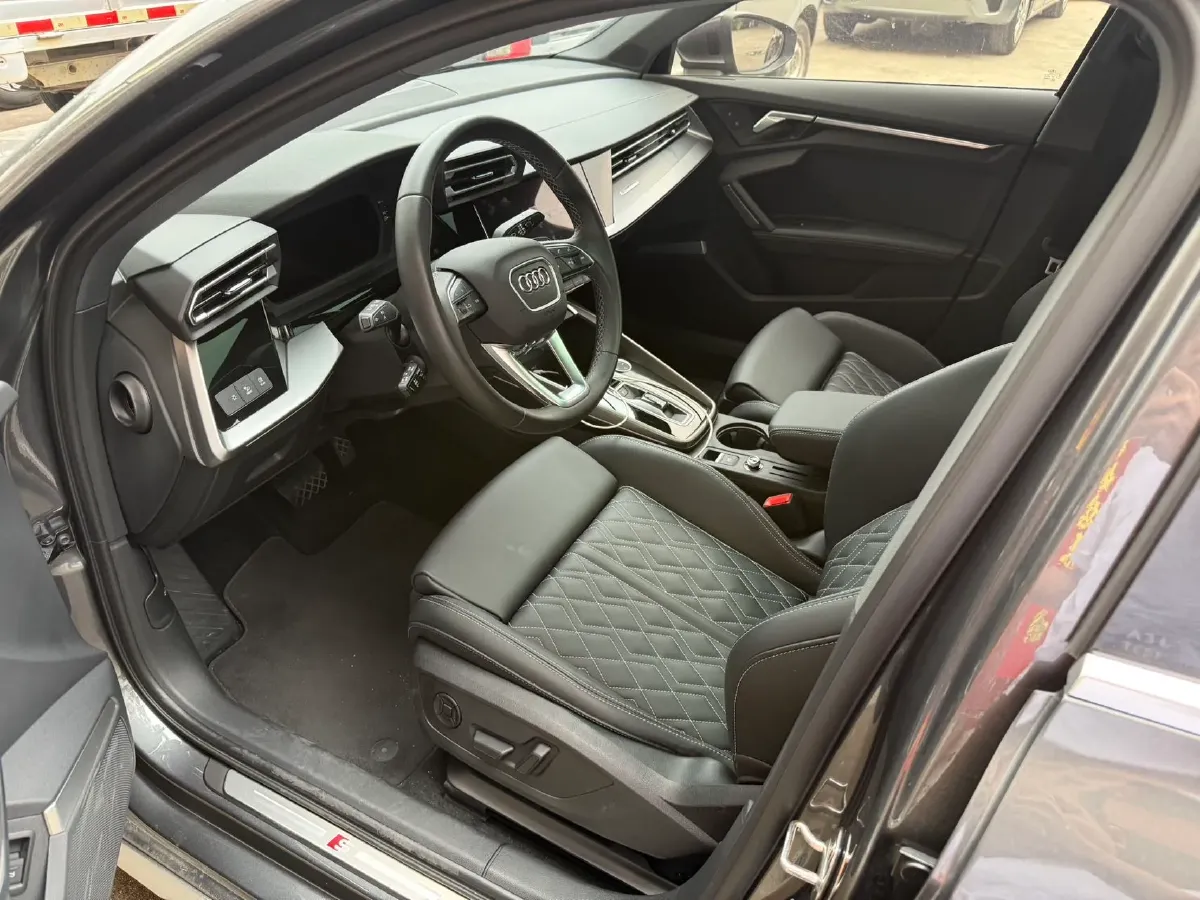 2025 Audi A3 1.5T 160HP L4 7DCT,autocango,china used car exporter,china ev exporter,chinese used car exporter,chinese used ev exporter