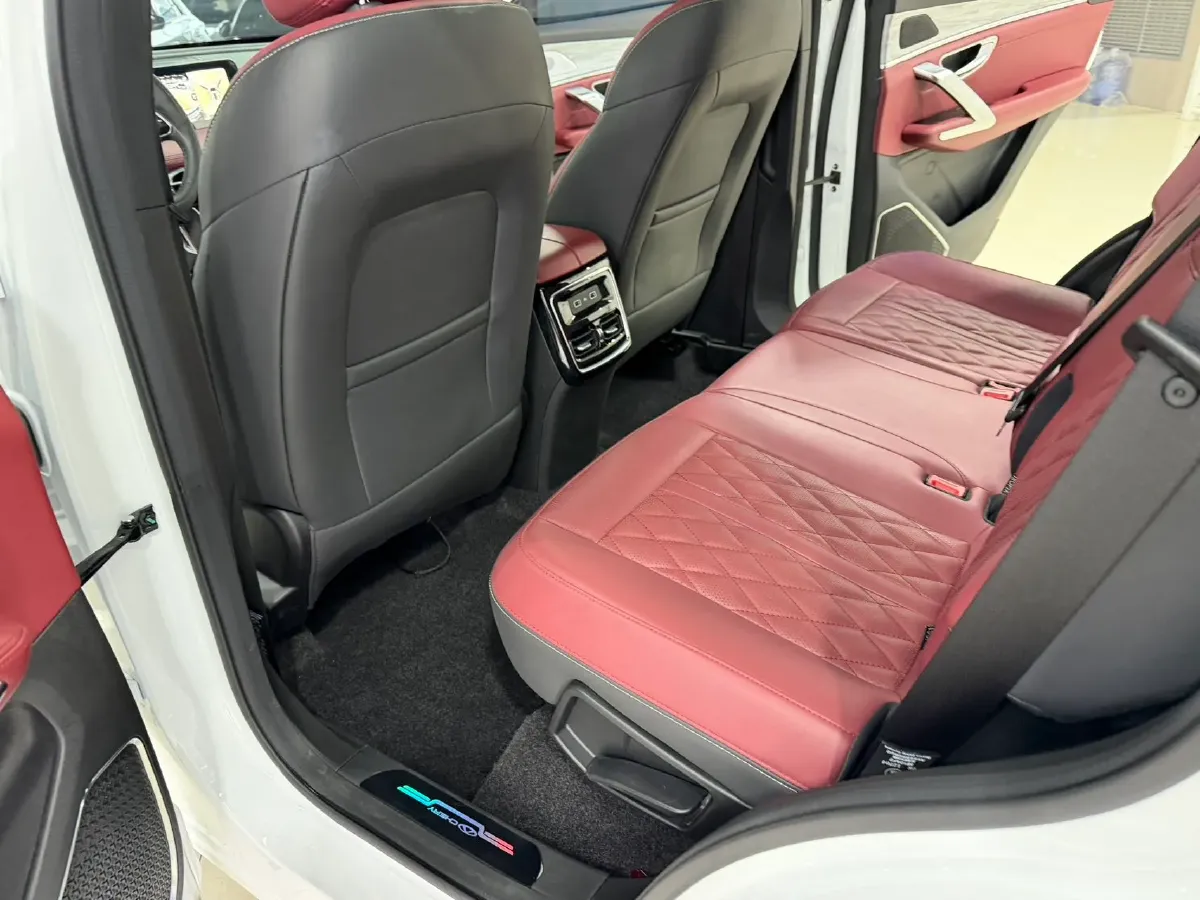 2023 Jetour X70 Plus 1.5T 156HP L4 6DCT,autocango,china used car exporter,china ev exporter,chinese used car exporter,chinese used ev exporter