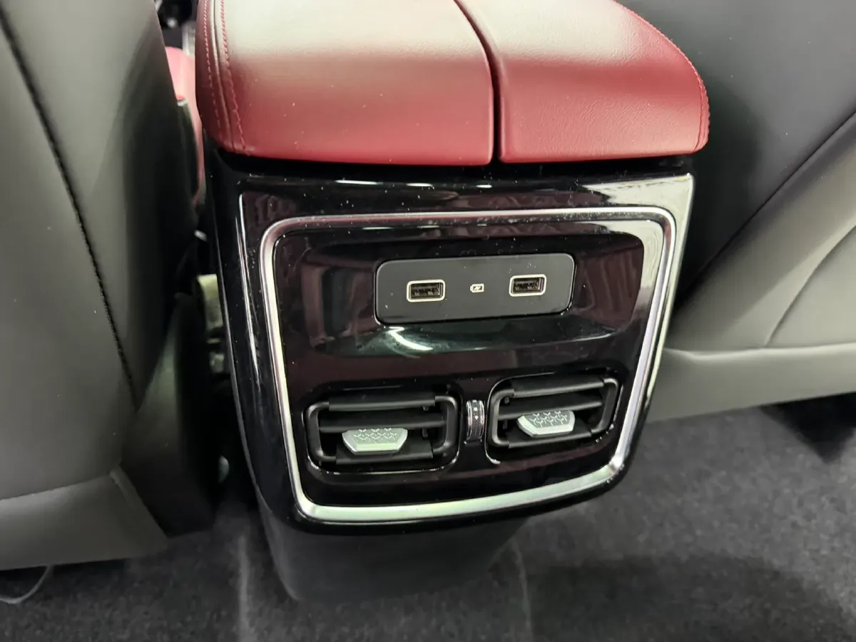 2023 Jetour X70 Plus 1.5T 156HP L4 6DCT,autocango,china used car exporter,china ev exporter,chinese used car exporter,chinese used ev exporter