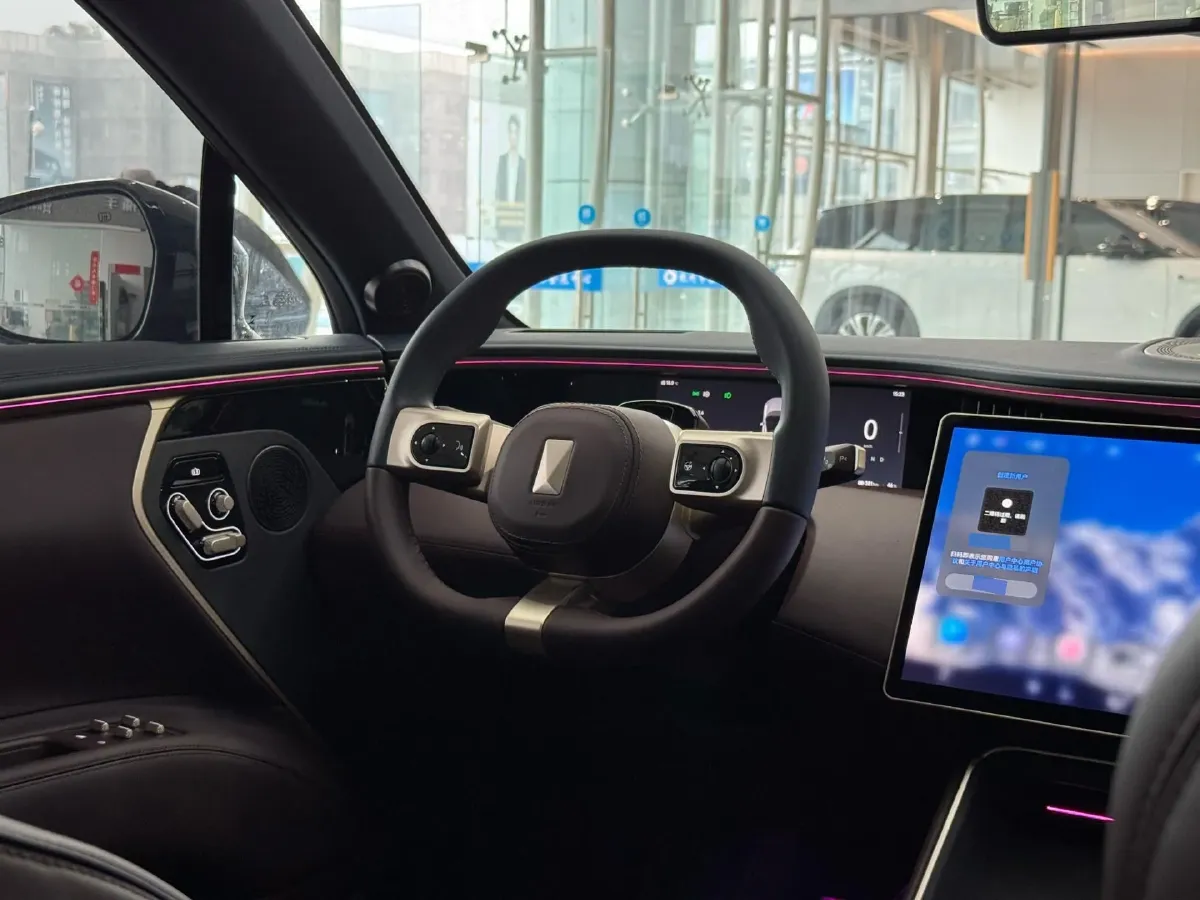 2025 Avatr 11 BEV,autocango,china used car exporter,china ev exporter,chinese used car exporter,chinese used ev exporter