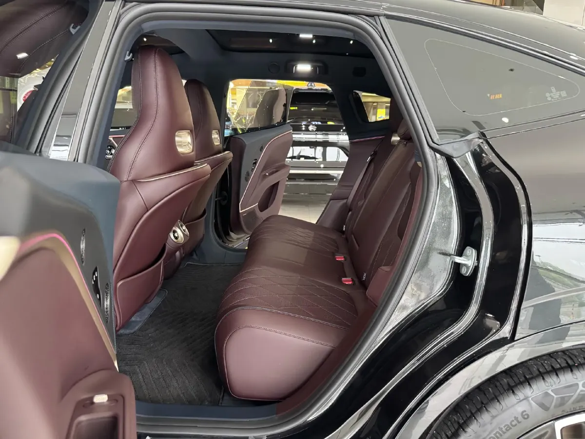 2025 Avatr 11 BEV,autocango,china used car exporter,china ev exporter,chinese used car exporter,chinese used ev exporter