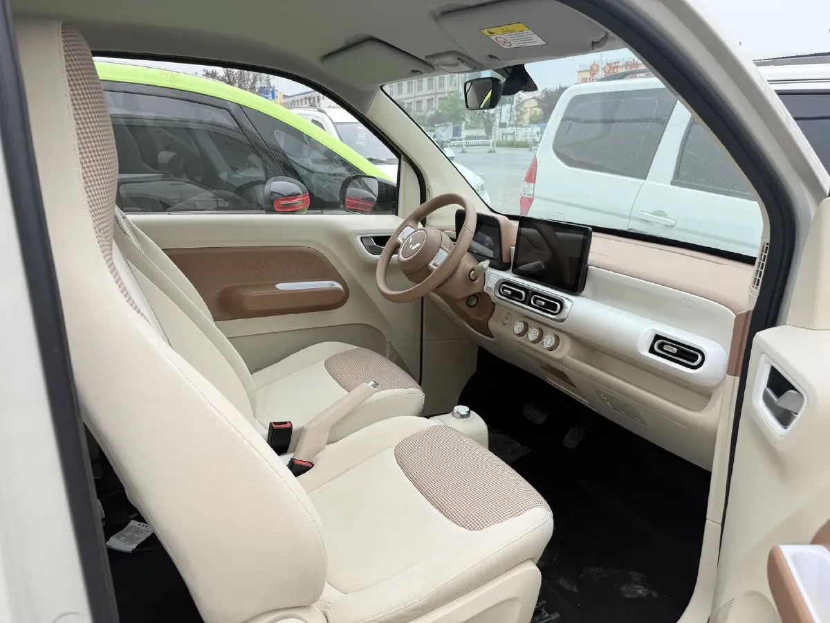 2024 LingBox uni BEV 15.552KWH,autocango,china used car exporter,china ev exporter,chinese used car exporter,chinese used ev exporter