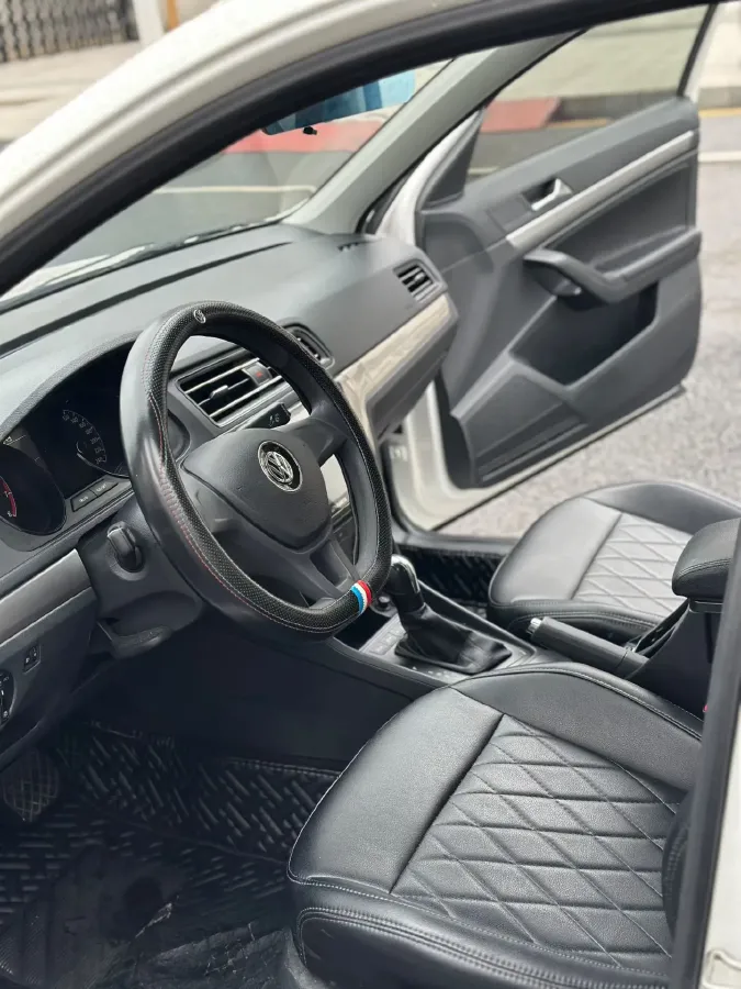 2019 ChangAn Eado XT 1.6L 128HP L4 6AT,autocango,china used car exporter,china ev exporter,chinese used car exporter,chinese used ev exporter