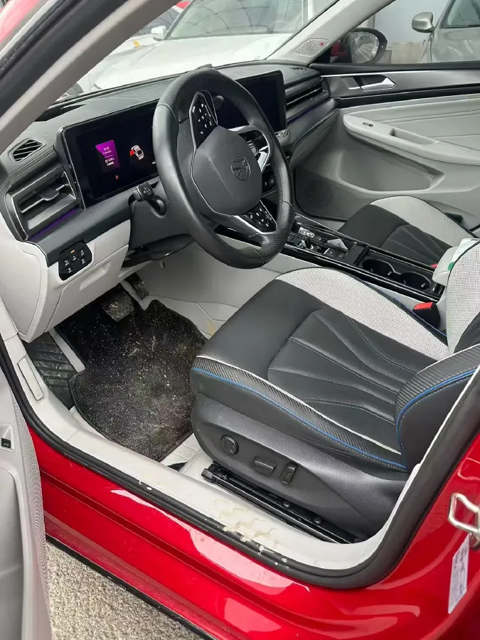 2022 Skoda Superb 2.0T 186HP L4 7DCT,autocango,china used car exporter,china ev exporter,chinese used car exporter,chinese used ev exporter