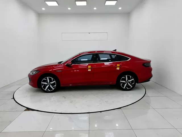 2022 Skoda Superb 2.0T 186HP L4 7DCT,autocango,china used car exporter,china ev exporter,chinese used car exporter,chinese used ev exporter