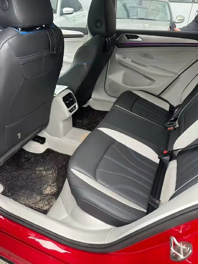 2022 Skoda Superb 2.0T 186HP L4 7DCT,autocango,china used car exporter,china ev exporter,chinese used car exporter,chinese used ev exporter