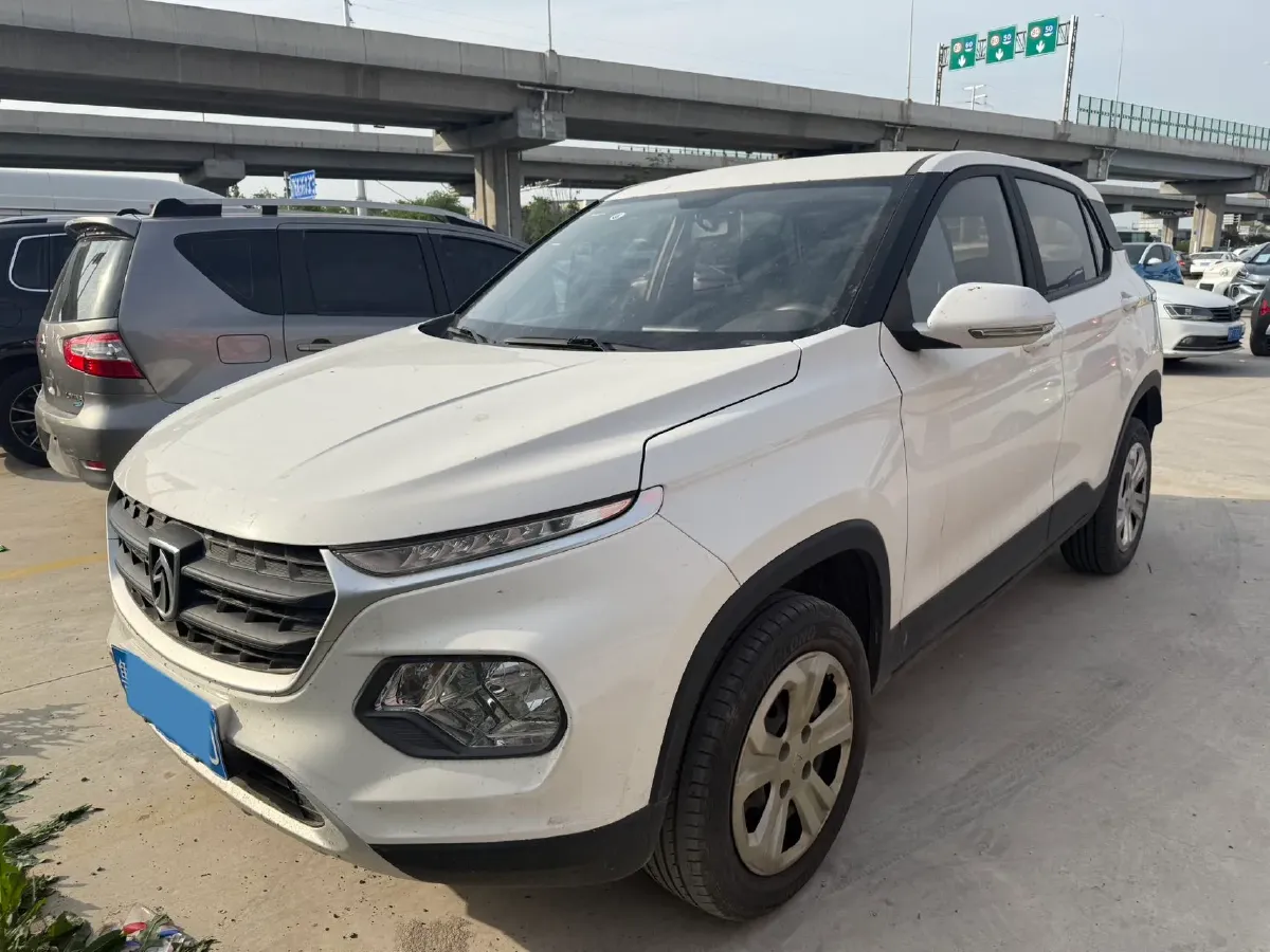 2021 BaoJun 510 1.5L 99HP L4 6MT,autocango,china used car exporter,china ev exporter,chinese used car exporter,chinese used ev exporter