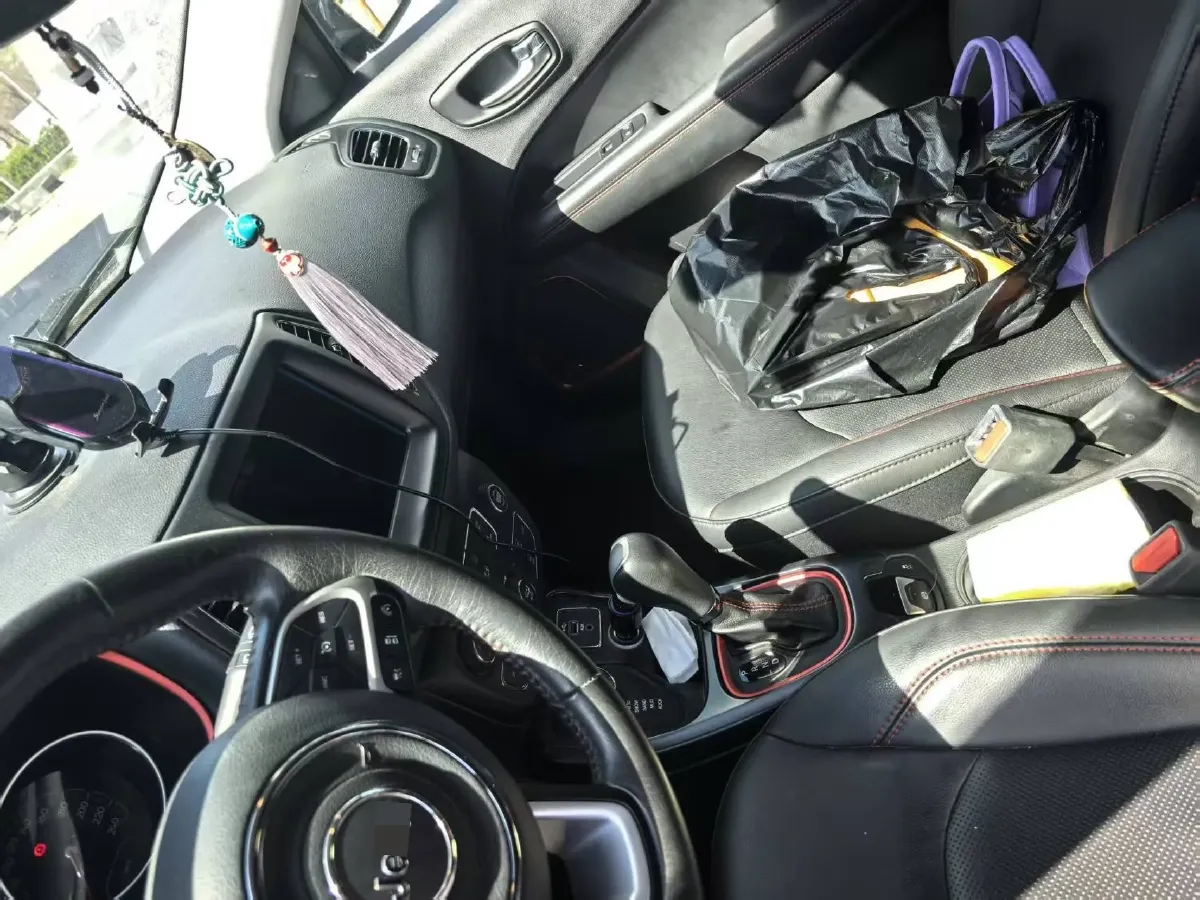 2017 Jeep Compass 2.4L 175HP L4 9AT,autocango,china used car exporter,china ev exporter,chinese used car exporter,chinese used ev exporter