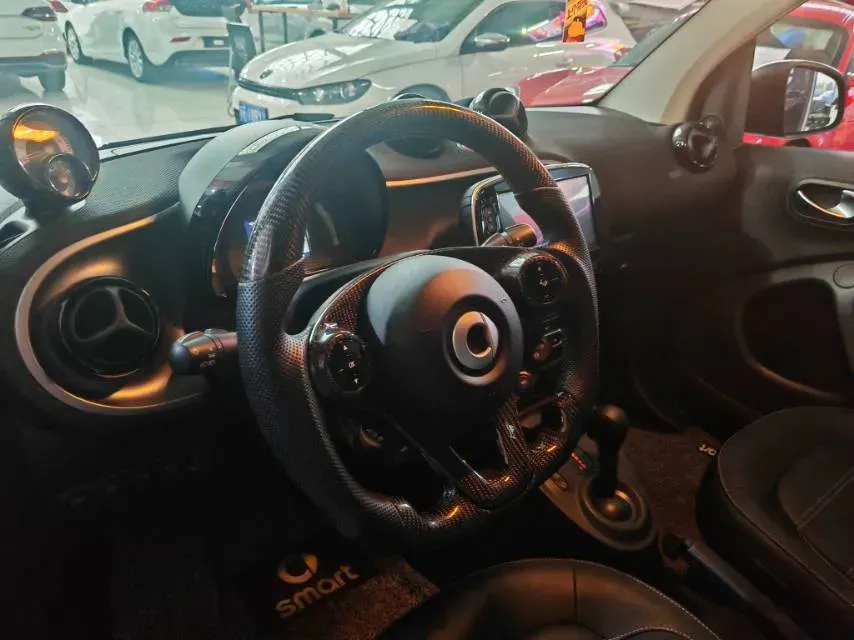 2019 Smart smart fortwo 0.9T 90HP L3 6DCT,autocango,china used car exporter,china ev exporter,chinese used car exporter,chinese used ev exporter