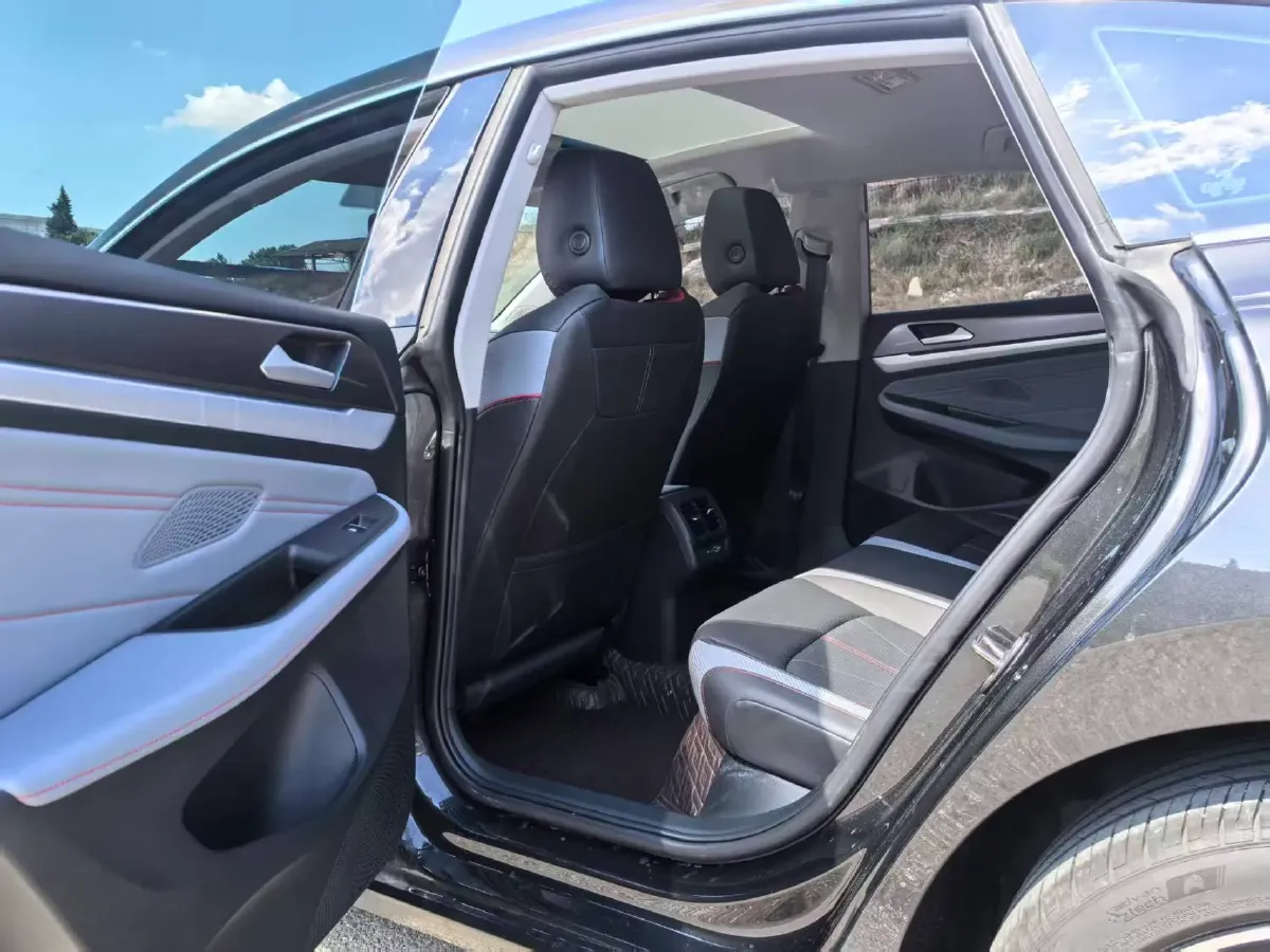 2025 Volkswagen Lamando 1.4T 150HP L4 7DCT,autocango,china used car exporter,china ev exporter,chinese used car exporter,chinese used ev exporter