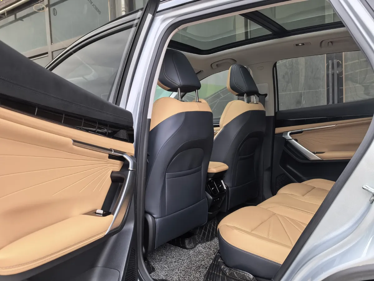 2023 Geely StarRay 1.5T 181HP L4 7DCT,autocango,china used car exporter,china ev exporter,chinese used car exporter,chinese used ev exporter