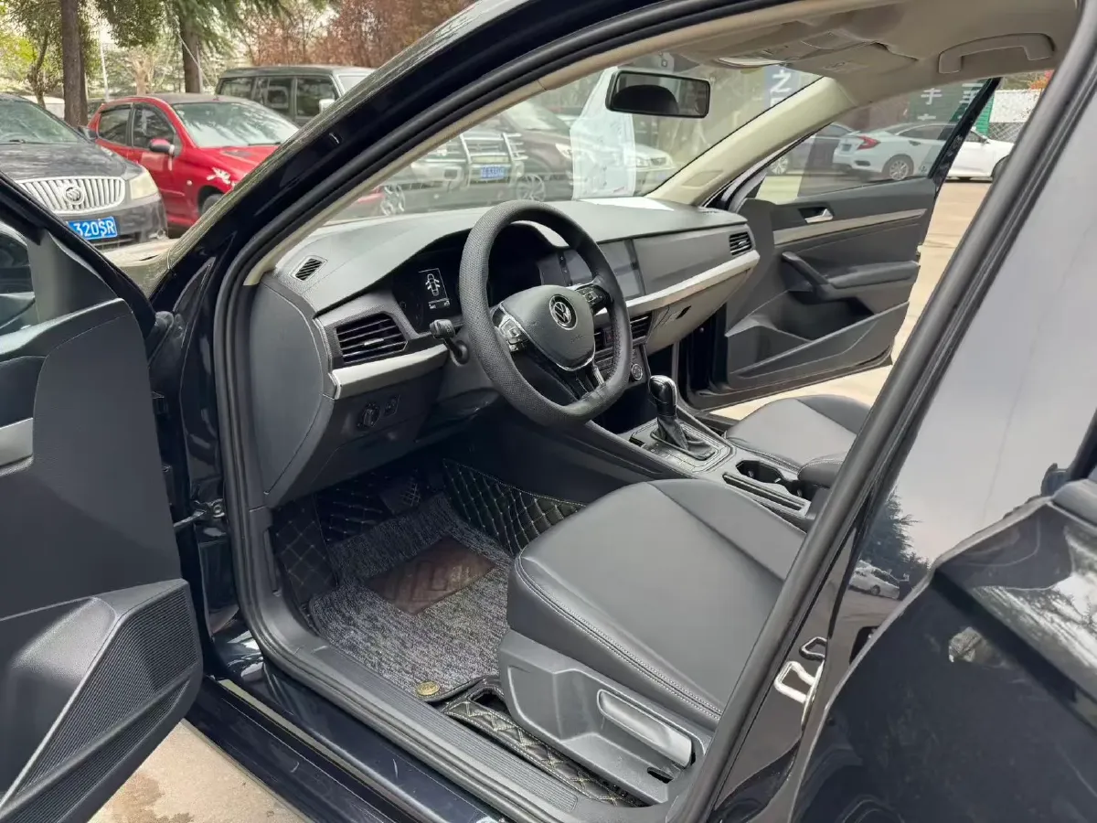 2021 Volkswagen Lavida 1.5L 113HP L4 6AT,autocango,china used car exporter,china ev exporter,chinese used car exporter,chinese used ev exporter