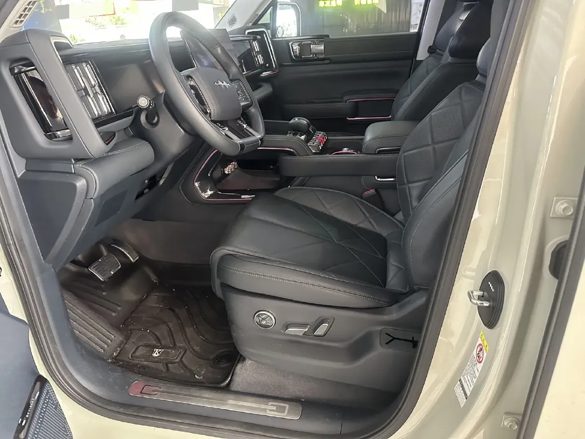 2023 FangChengBao Bao 5 1.5T 194HP L4 E-CVT PHEV 31.8KWH,autocango,china used car exporter,china ev exporter,chinese used car exporter,chinese used ev exporter