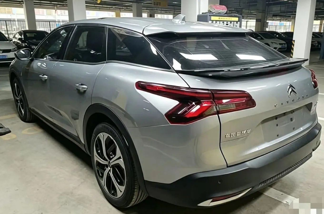 2021 Citroen C5 X 1.6T 175HP L4 8AT,autocango,china used car exporter,china ev exporter,chinese used car exporter,chinese used ev exporter