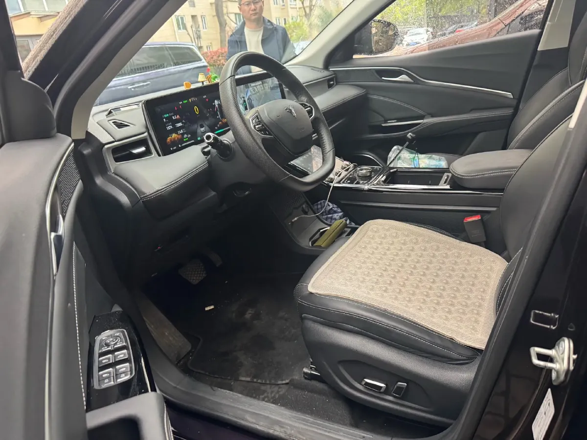 2021 DongFeng Aeolus E70 BEV 52.99KWH,autocango,china used car exporter,china ev exporter,chinese used car exporter,chinese used ev exporter