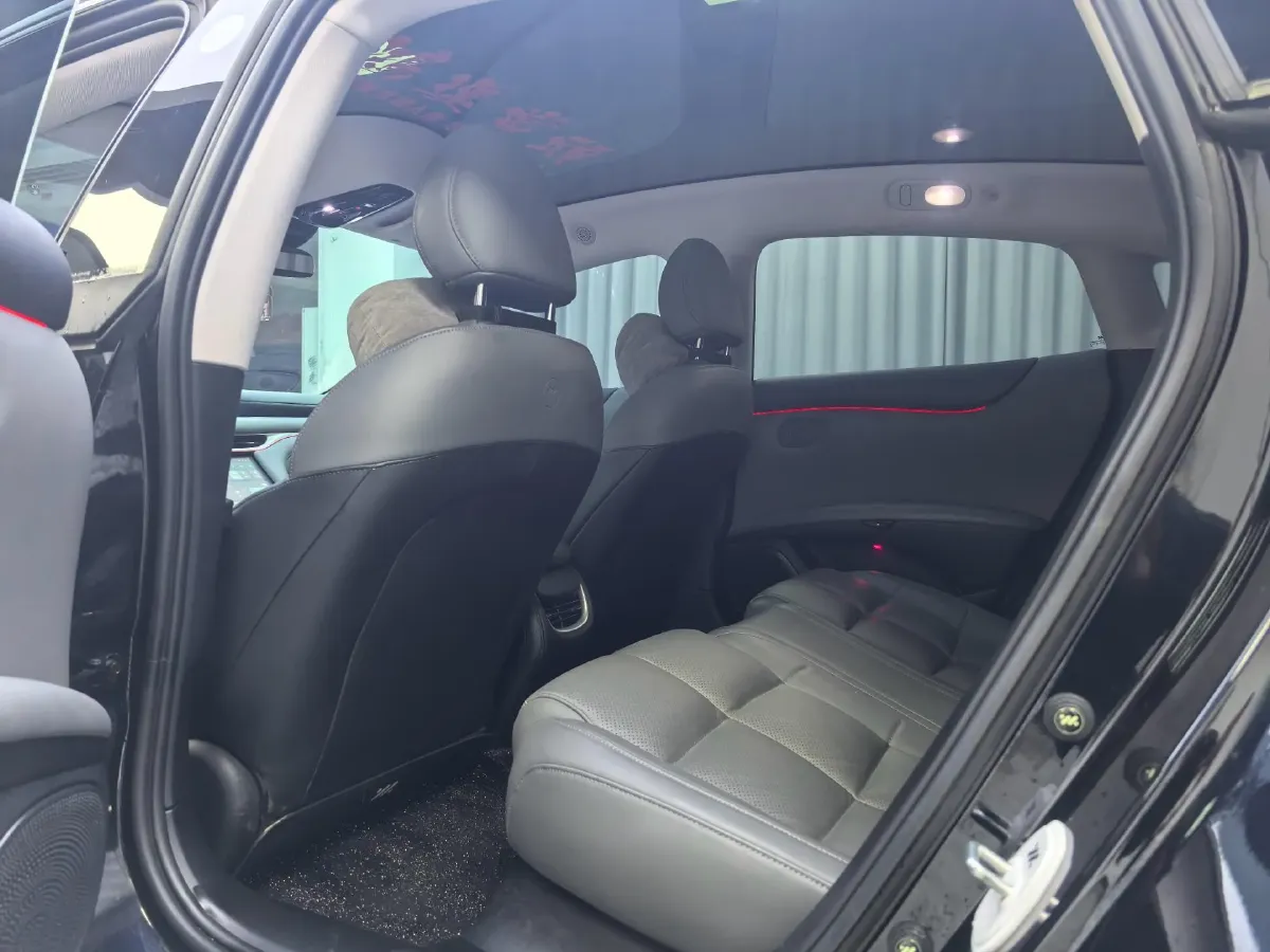 2024 IM L6 BEV 75KWH,autocango,china used car exporter,china ev exporter,chinese used car exporter,chinese used ev exporter