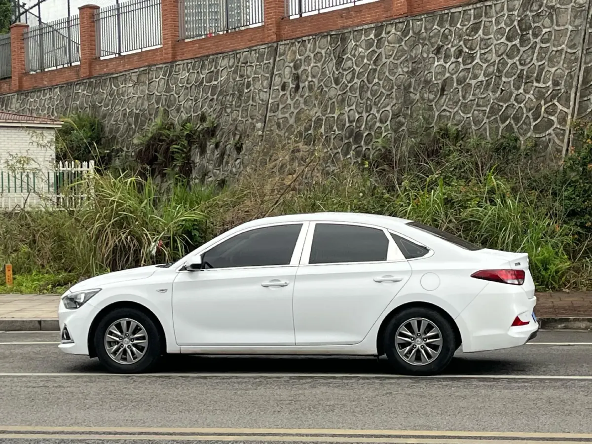 2017 Hyundai Celesta 1.6L 123HP L4 6MT,autocango,china used car exporter,china ev exporter,chinese used car exporter,chinese used ev exporter