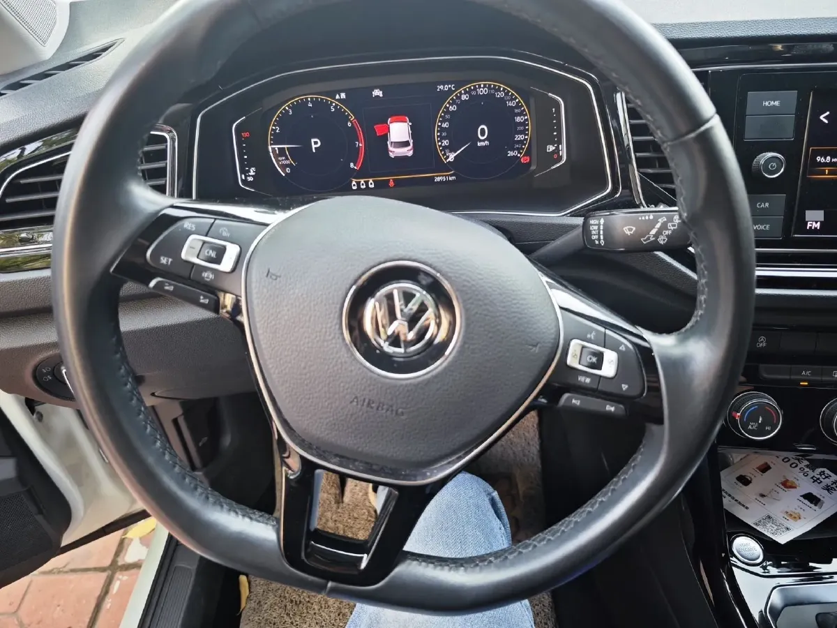 2020 Volkswagen T-Roc 1.4T 150HP L4 7DCT,autocango,china used car exporter,china ev exporter,chinese used car exporter,chinese used ev exporter