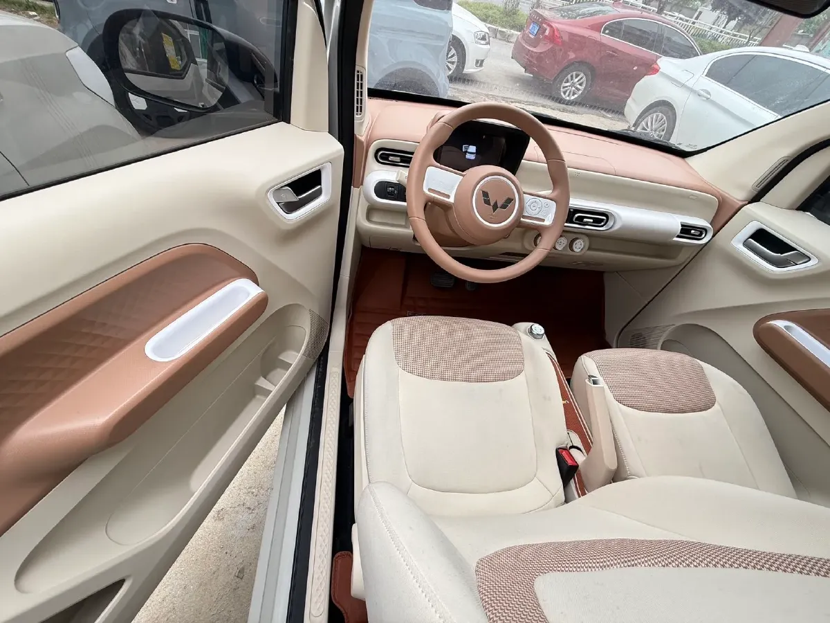 2024 LingBox uni BEV 15.552KWH,autocango,china used car exporter,china ev exporter,chinese used car exporter,chinese used ev exporter