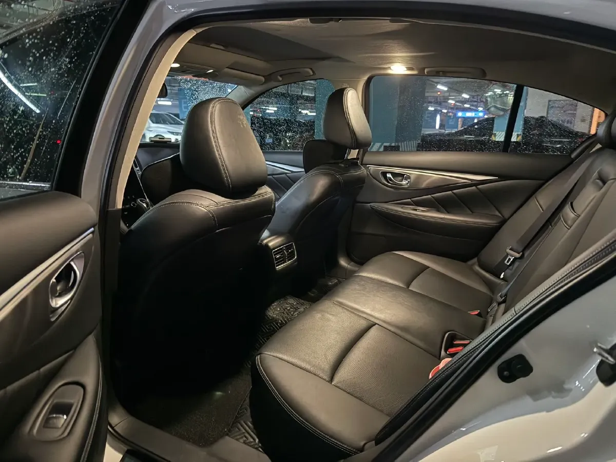 2022 Infiniti Q50L 2.0T 211HP L4 7AT,autocango,china used car exporter,china ev exporter,chinese used car exporter,chinese used ev exporter