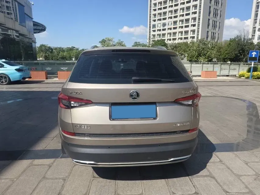 2018 Skoda Kodiak 2.0T 186HP L4 7DCT,autocango,china used car exporter,china ev exporter,chinese used car exporter,chinese used ev exporter