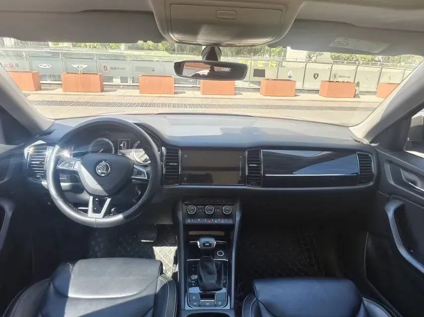 2018 Skoda Kodiak 2.0T 186HP L4 7DCT,autocango,china used car exporter,china ev exporter,chinese used car exporter,chinese used ev exporter