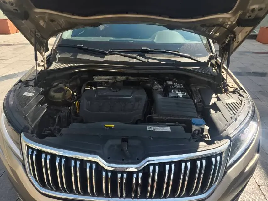 2018 Skoda Kodiak 2.0T 186HP L4 7DCT,autocango,china used car exporter,china ev exporter,chinese used car exporter,chinese used ev exporter