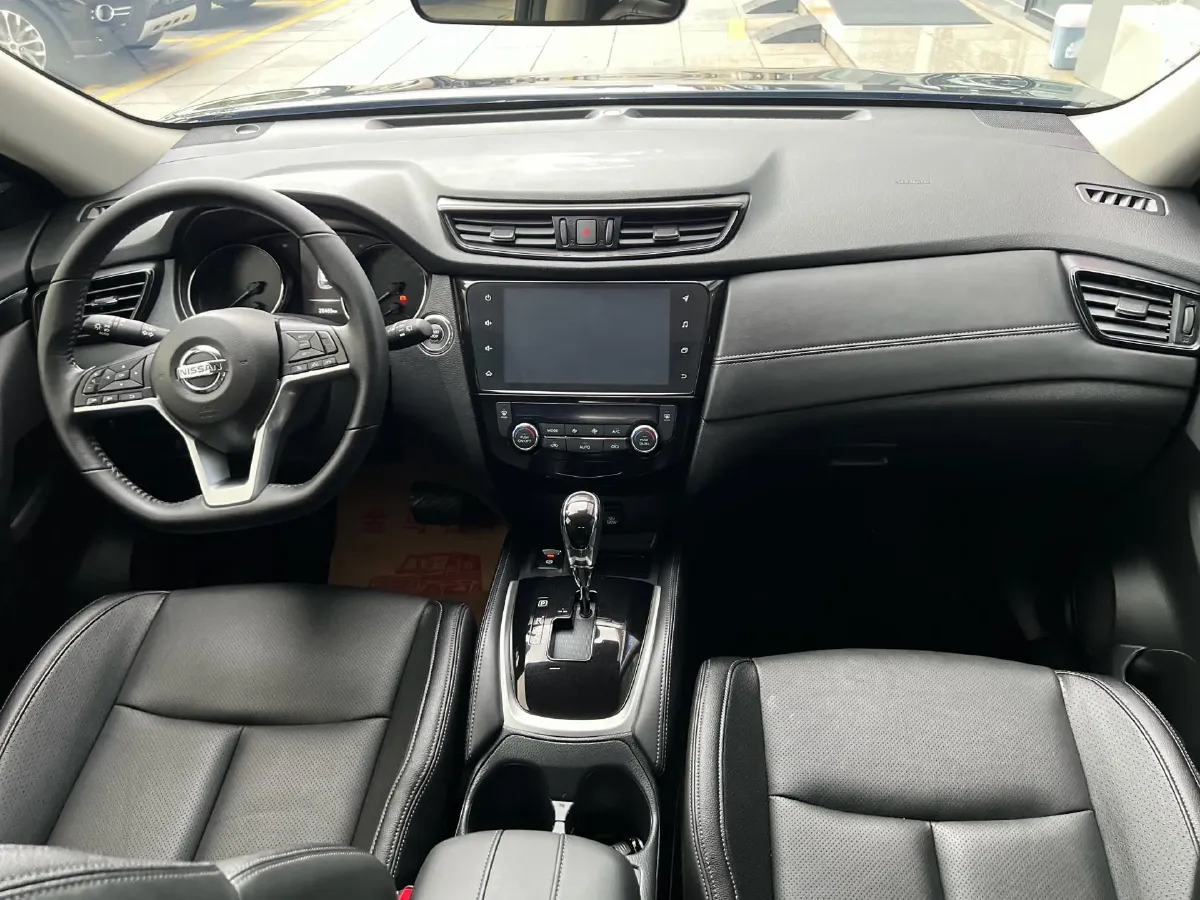 2023 Nissan X-Trail 2.0L 151HP L4 CVT,autocango,china used car exporter,china ev exporter,chinese used car exporter,chinese used ev exporter