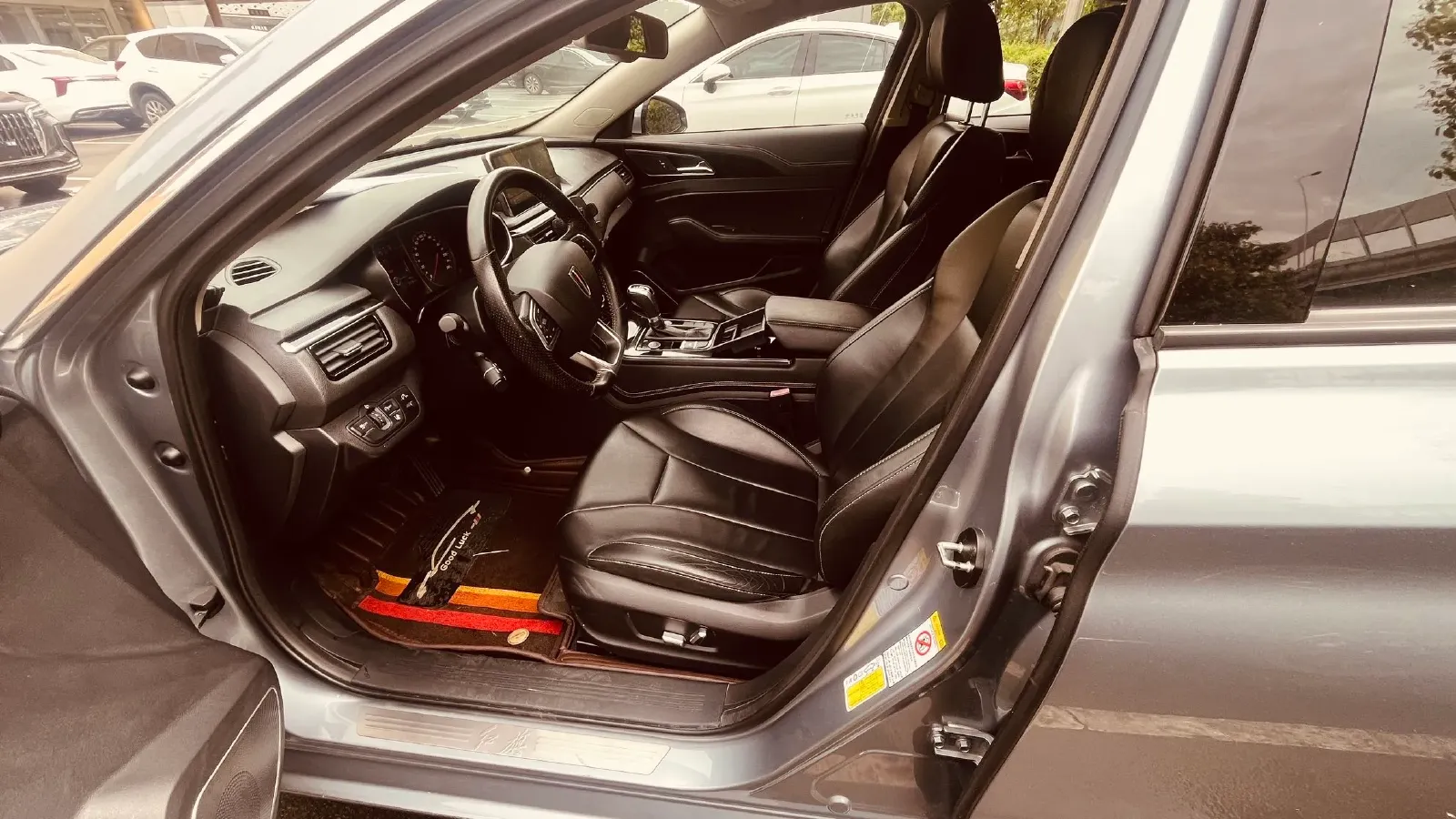 2019 HongQi H5 1.8T 180HP L4 6AT,autocango,china used car exporter,china ev exporter,chinese used car exporter,chinese used ev exporter