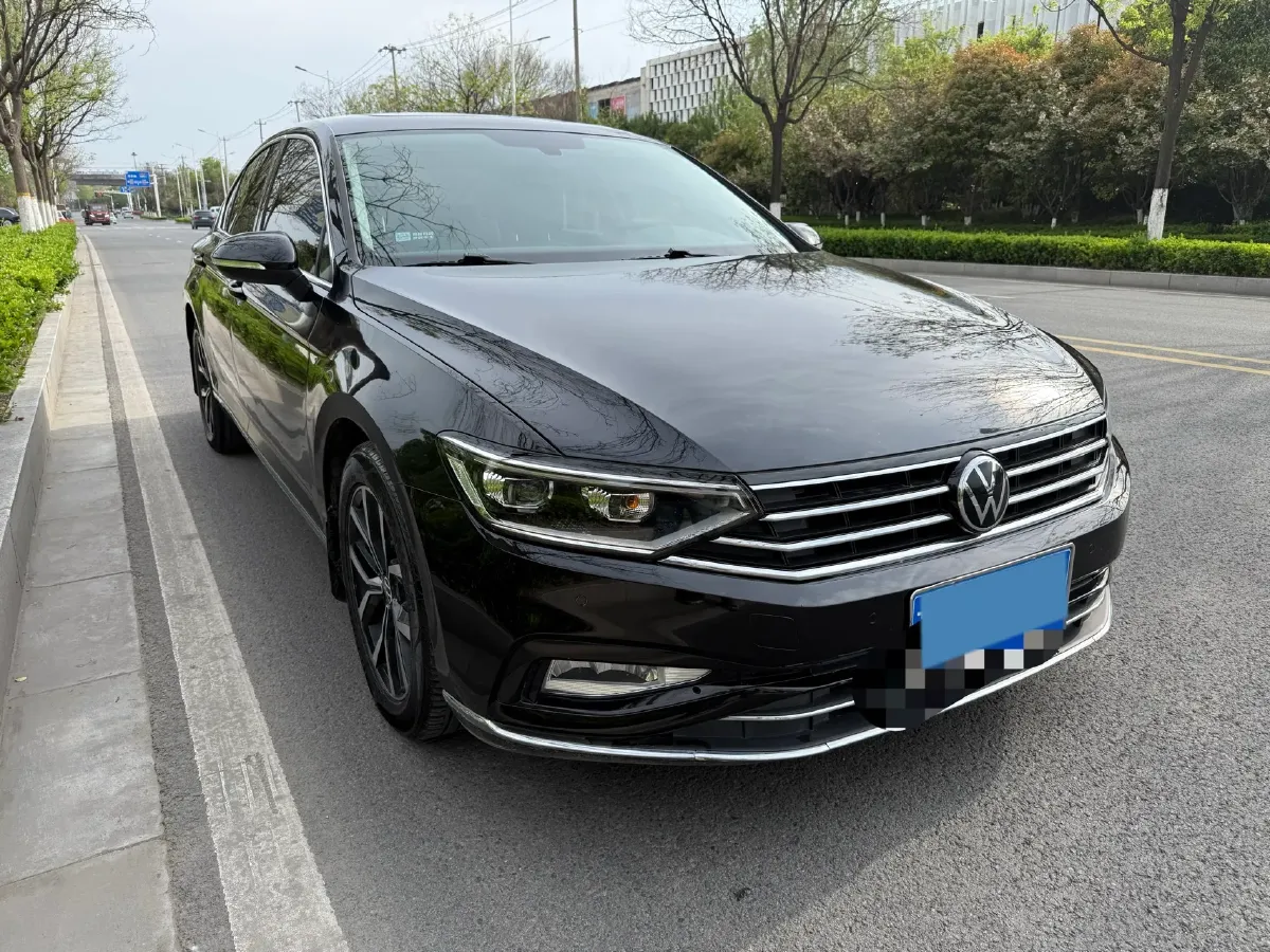 2020 Volkswagen Magotan 2.0T 186HP L4 7DCT,autocango,china used car exporter,china ev exporter,chinese used car exporter,chinese used ev exporter