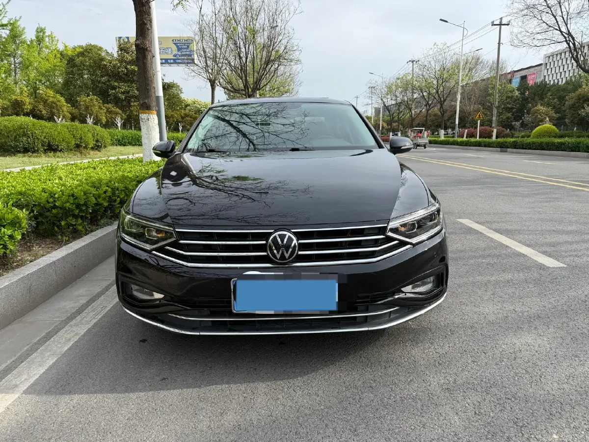 2020 Volkswagen Magotan 2.0T 186HP L4 7DCT,autocango,china used car exporter,china ev exporter,chinese used car exporter,chinese used ev exporter