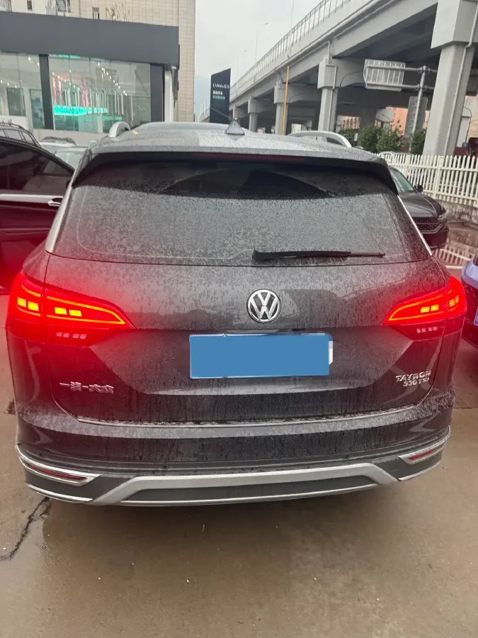 2019 Jeep Cherokee 2.0T 234HP L4 9AT,autocango,china used car exporter,china ev exporter,chinese used car exporter,chinese used ev exporter