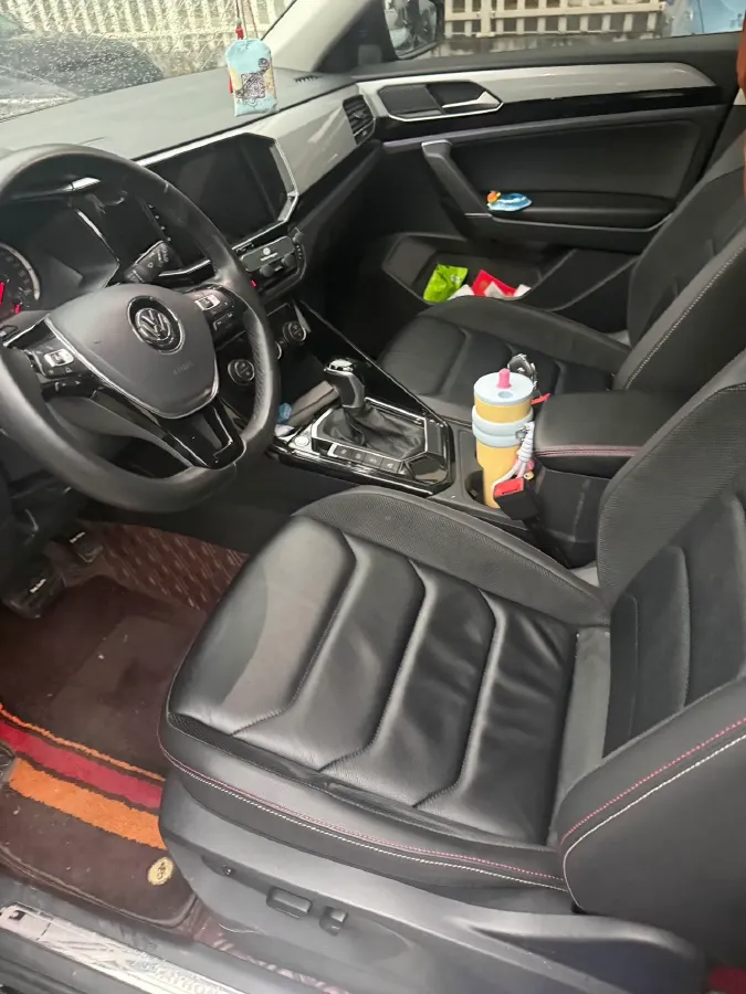 2019 Jeep Cherokee 2.0T 234HP L4 9AT,autocango,china used car exporter,china ev exporter,chinese used car exporter,chinese used ev exporter