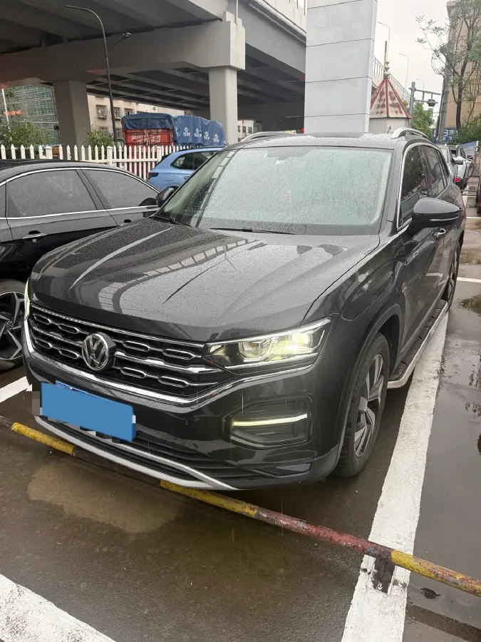 2019 Jeep Cherokee 2.0T 234HP L4 9AT,autocango,china used car exporter,china ev exporter,chinese used car exporter,chinese used ev exporter