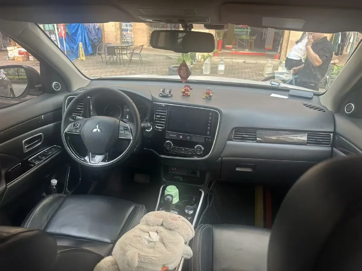 2020 Mitsubishi Outlander 2.0L 166HP L4 CVT,autocango,china used car exporter,china ev exporter,chinese used car exporter,chinese used ev exporter