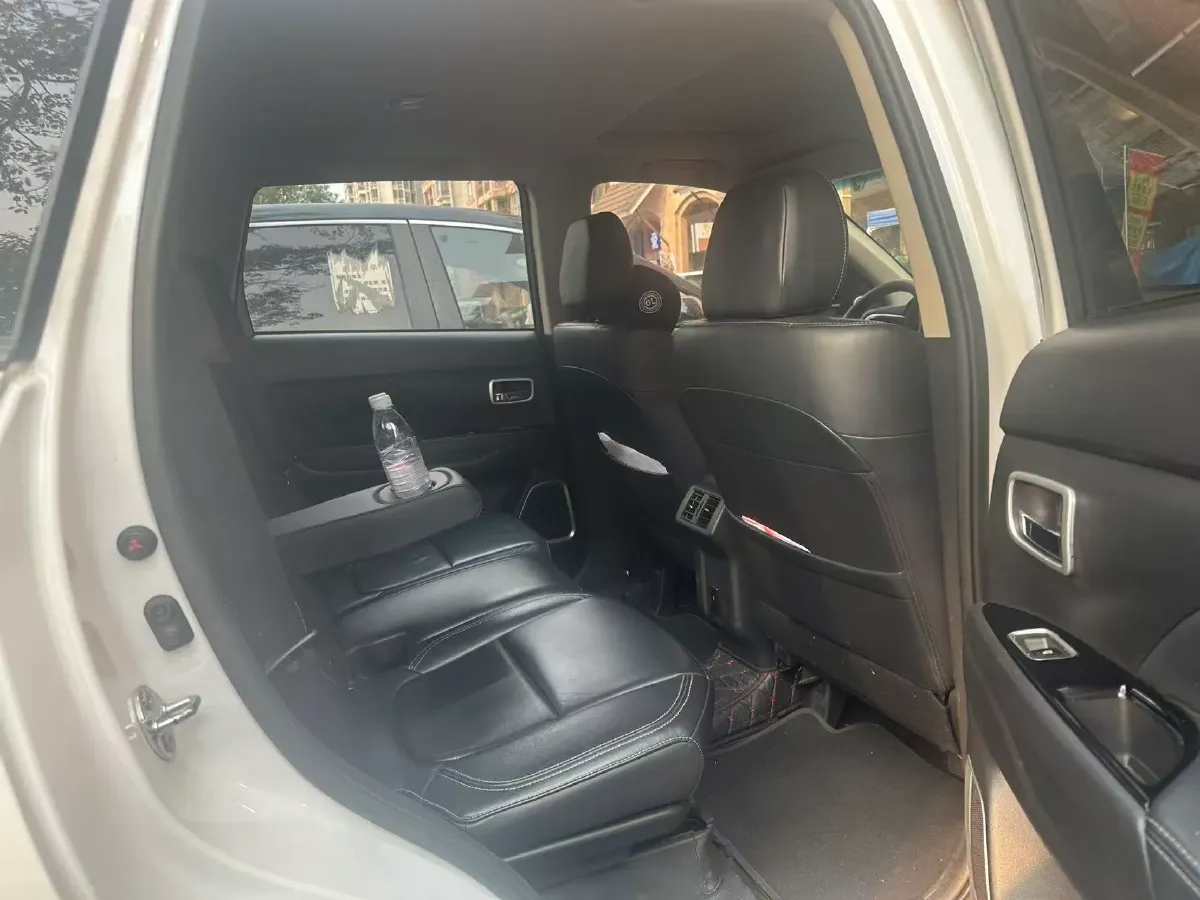 2020 Mitsubishi Outlander 2.0L 166HP L4 CVT,autocango,china used car exporter,china ev exporter,chinese used car exporter,chinese used ev exporter