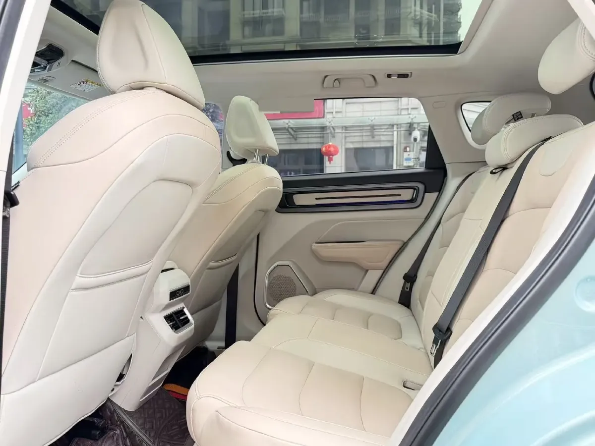 2023 Geely ICON 1.5T 181HP L4 7DCT,autocango,china used car exporter,china ev exporter,chinese used car exporter,chinese used ev exporter