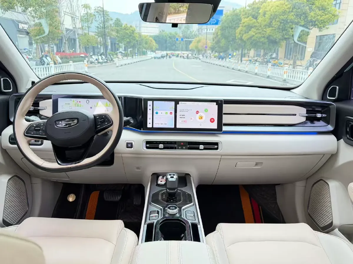 2023 Geely ICON 1.5T 181HP L4 7DCT,autocango,china used car exporter,china ev exporter,chinese used car exporter,chinese used ev exporter