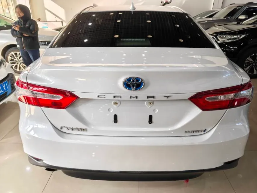 2023 Toyota Camry 2.5L 178HP L4 E-CVT Hybrid,autocango,china used car exporter,china ev exporter,chinese used car exporter,chinese used ev exporter