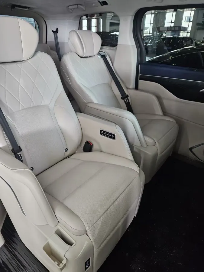 2024 Mercedes-Benz C Class 1.5T 204HP L4 9AT,autocango,china used car exporter,china ev exporter,chinese used car exporter,chinese used ev exporter