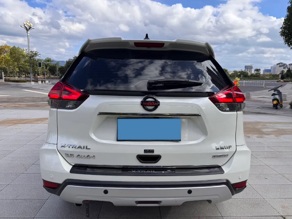 2021 Nissan X-Trail 2.5L 181HP L4 CVT,autocango,china used car exporter,china ev exporter,chinese used car exporter,chinese used ev exporter