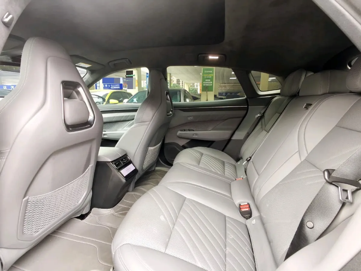 2024 Zeekr 001 BEV 100KWH,autocango,china used car exporter,china ev exporter,chinese used car exporter,chinese used ev exporter