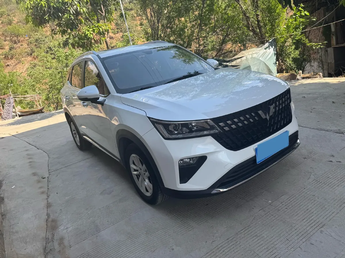 2022 WuLing XingChi 1.5L 99HP L4 6MT,autocango,china used car exporter,china ev exporter,chinese used car exporter,chinese used ev exporter