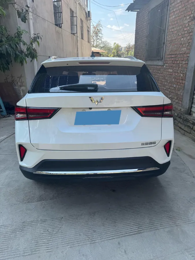 2022 WuLing XingChi 1.5L 99HP L4 6MT,autocango,china used car exporter,china ev exporter,chinese used car exporter,chinese used ev exporter