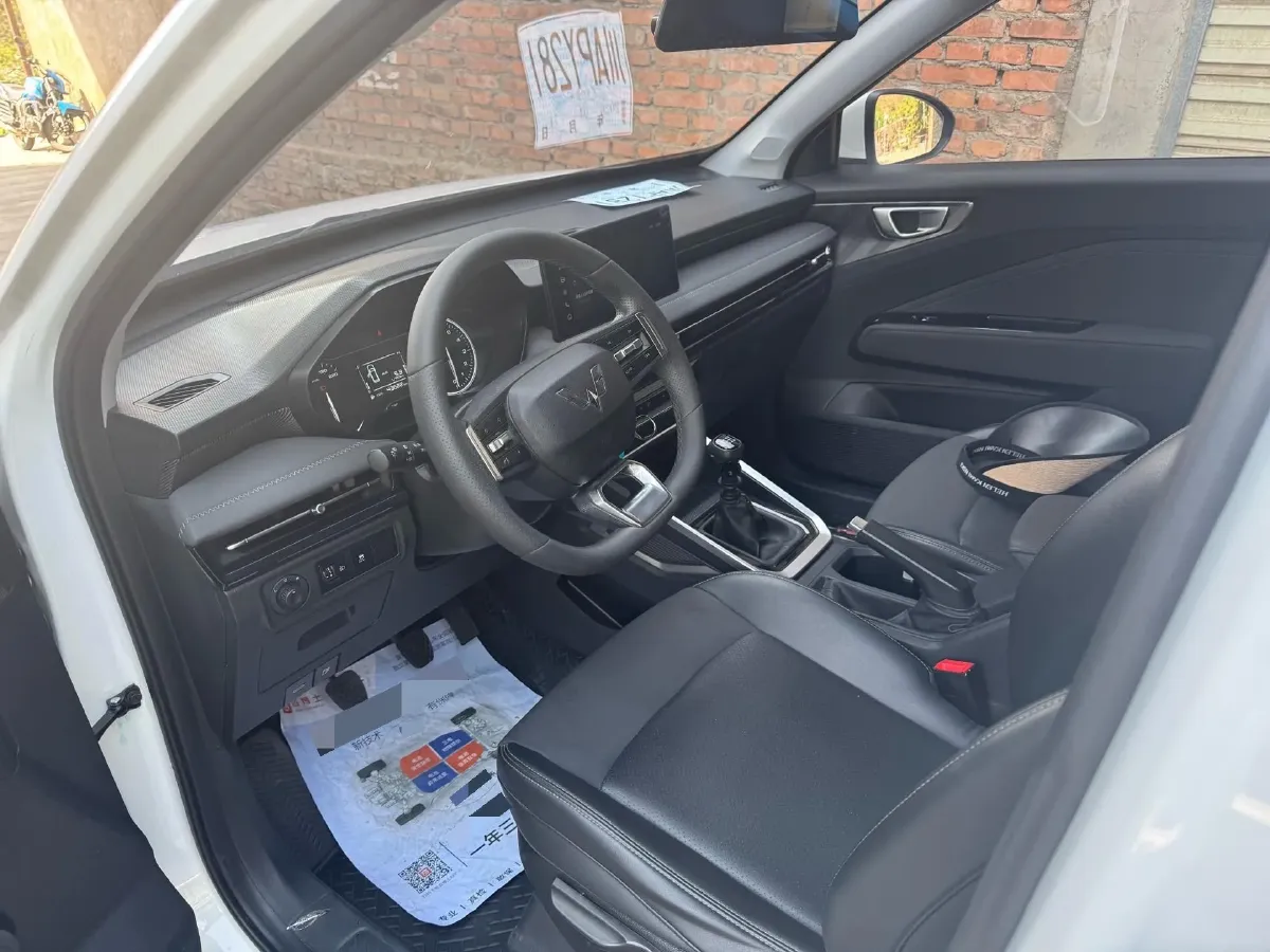 2022 WuLing XingChi 1.5L 99HP L4 6MT,autocango,china used car exporter,china ev exporter,chinese used car exporter,chinese used ev exporter