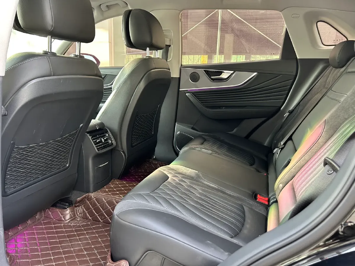 2023 HongQi HS5 2.0T 252HP L4 8AT,autocango,china used car exporter,china ev exporter,chinese used car exporter,chinese used ev exporter