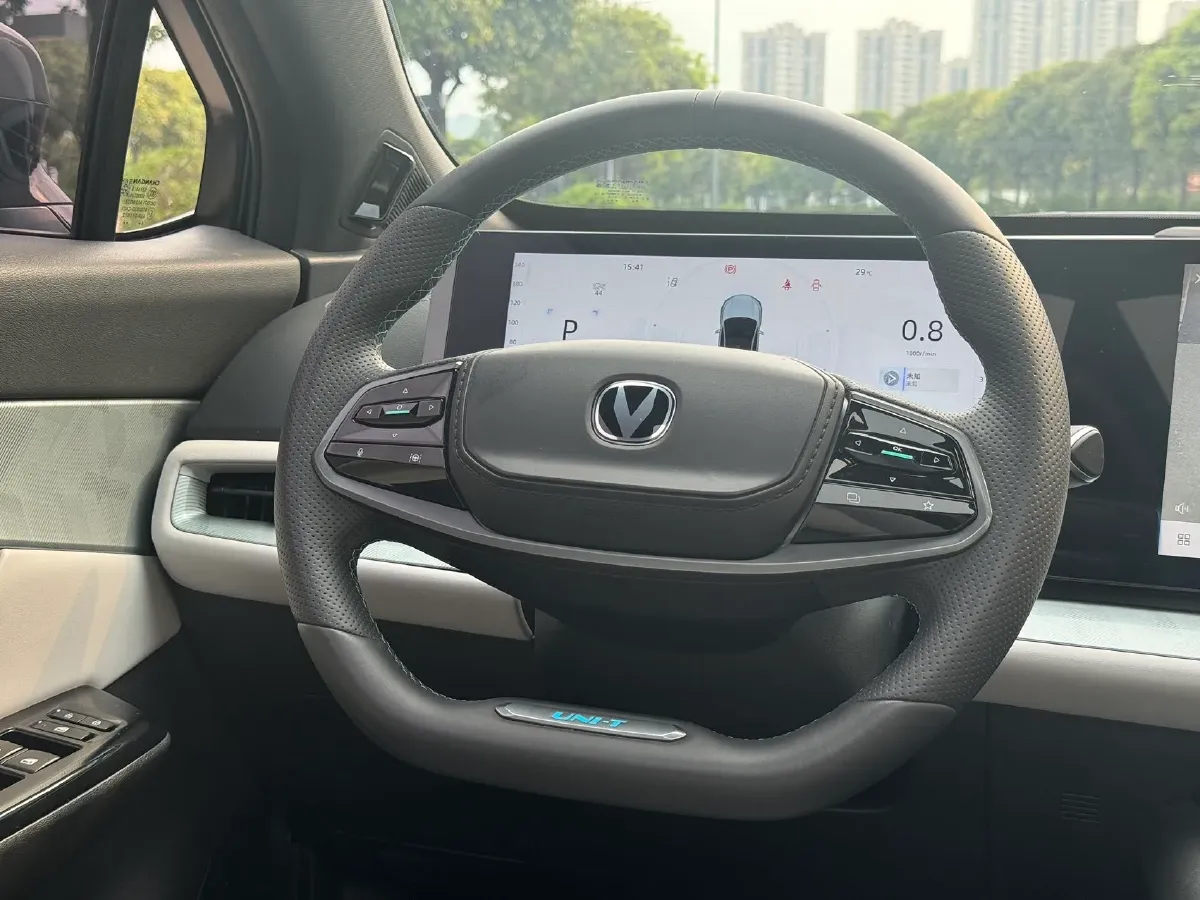 2023 ChangAn UNI-T 1.5T 188HP L4 7DCT,autocango,china used car exporter,china ev exporter,chinese used car exporter,chinese used ev exporter