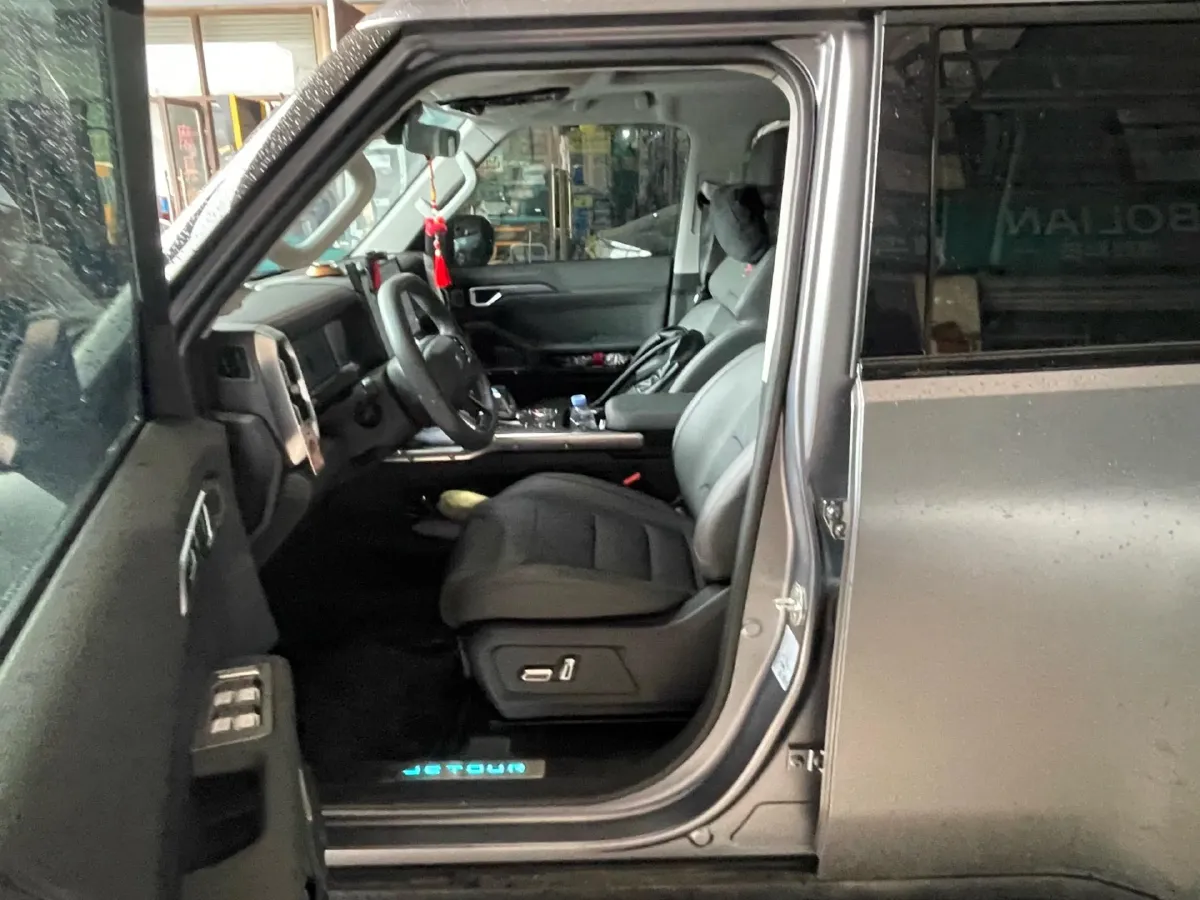 2024 Jetour ShanHai TravellerC-DM 1.5T 156HP L4 3DHT PHEV 43.24KWH,autocango,china used car exporter,china ev exporter,chinese used car exporter,chinese used ev exporter