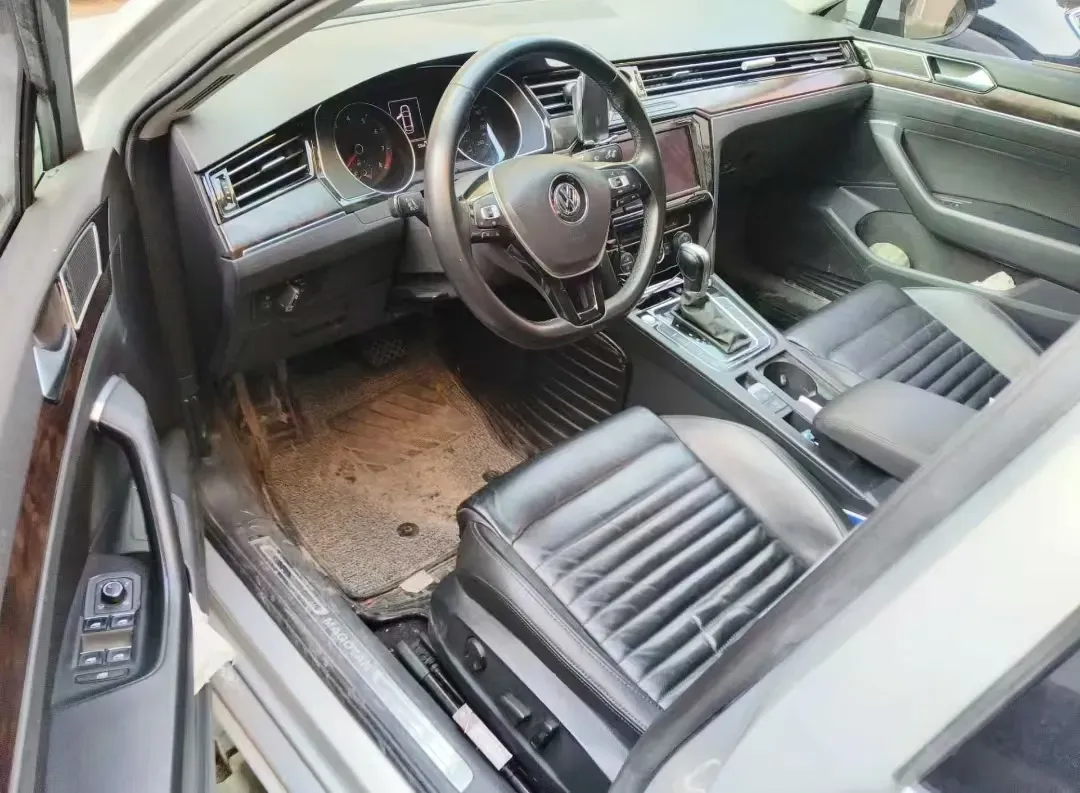 2019 Volkswagen Magotan 2.0T 186HP L4 7DCT,autocango,china used car exporter,china ev exporter,chinese used car exporter,chinese used ev exporter